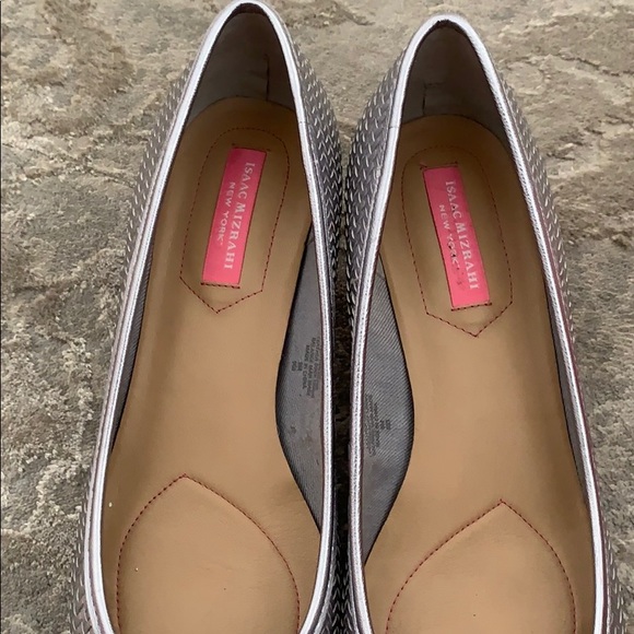 Isaac mizrahi pewter leather Geisel kitten heel - Picture 3 of 4